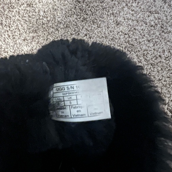 UGG Australia Pala Genuine Sheepskin Boot - Picture 3 of 7